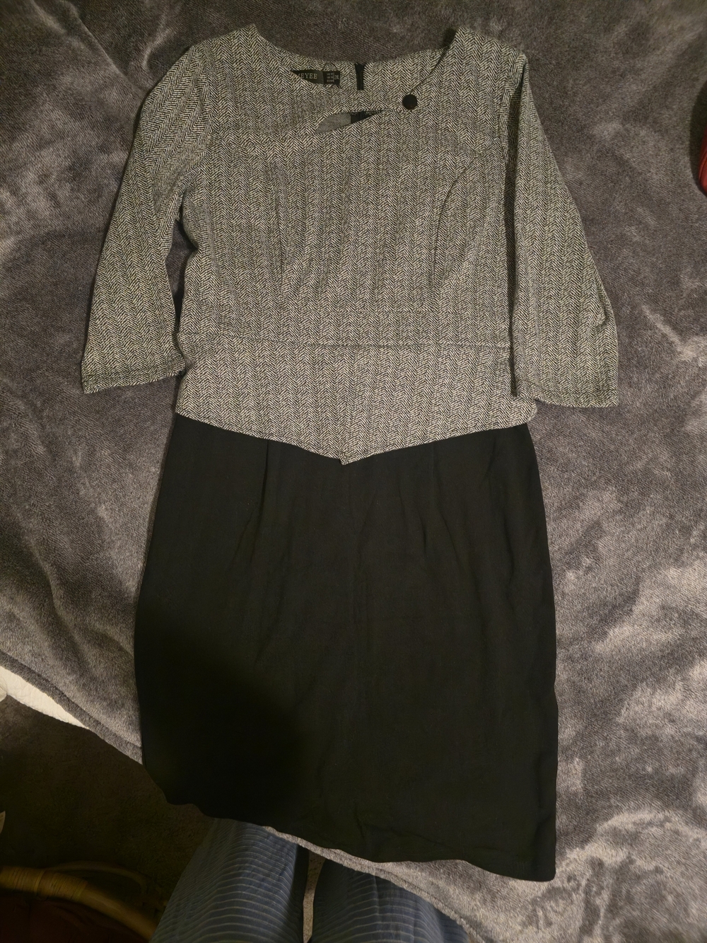 Two-Tone Gray and Black Midi Dress - Unknown Brand